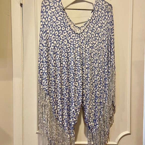 NWOT Bucket List Leopard print fringe top - Picture 1 of 7